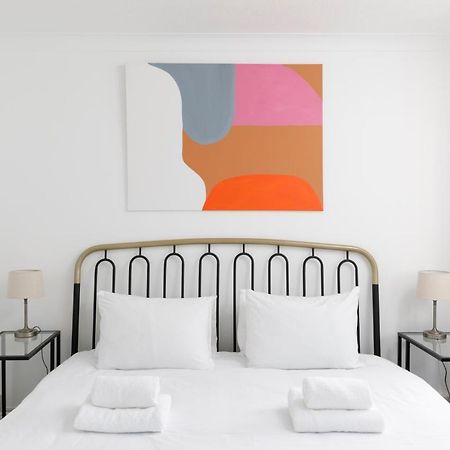 Beachside Retreat 2-Bedroom Gem With Free Private Parking & Outdoor Space 브라이턴 외부 사진