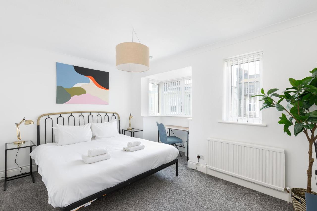 Beachside Retreat 2-Bedroom Gem With Free Private Parking & Outdoor Space 브라이턴 외부 사진