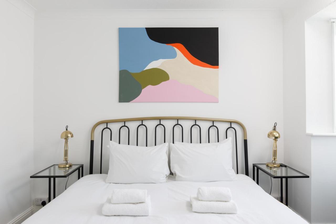 Beachside Retreat 2-Bedroom Gem With Free Private Parking & Outdoor Space 브라이턴 외부 사진