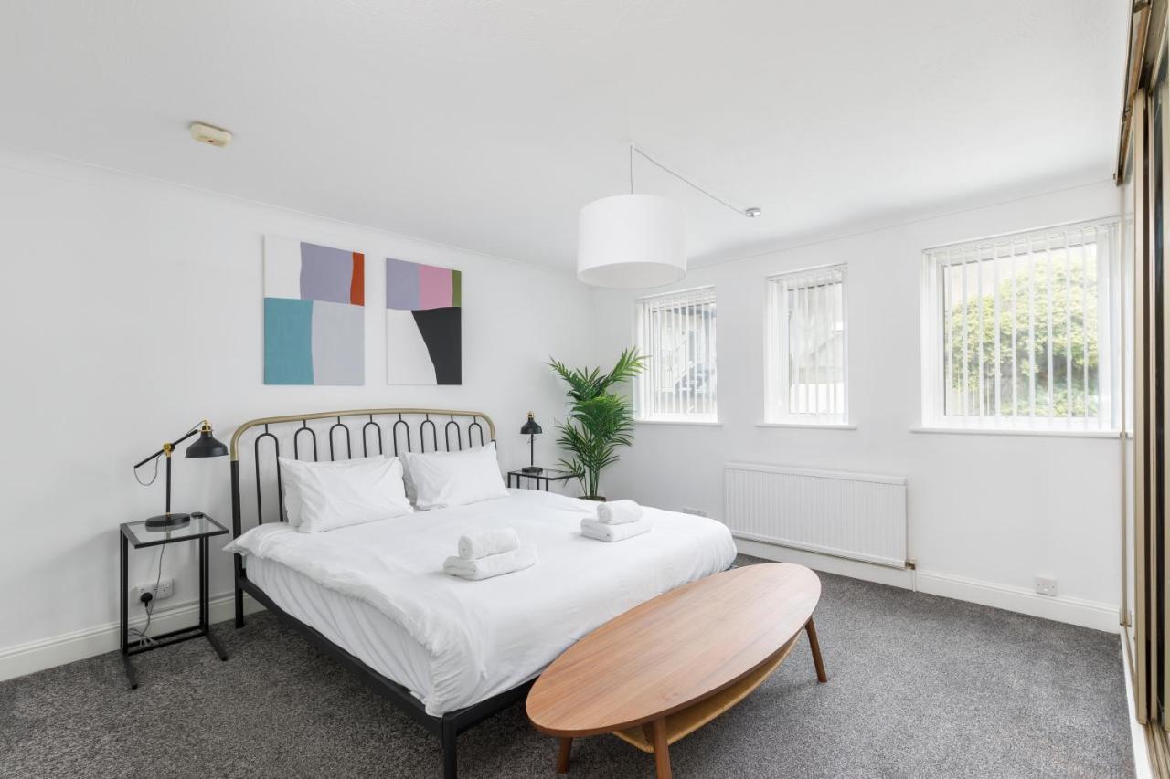 Beachside Retreat 2-Bedroom Gem With Free Private Parking & Outdoor Space 브라이턴 외부 사진